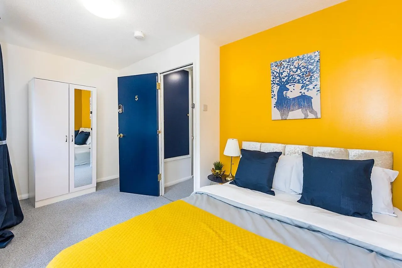 Inglewood Hub Hotel London